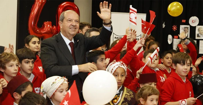 KKTC’nin 40. kuruluş yıl dönümü Londra Türk Okullarında da kutlandı