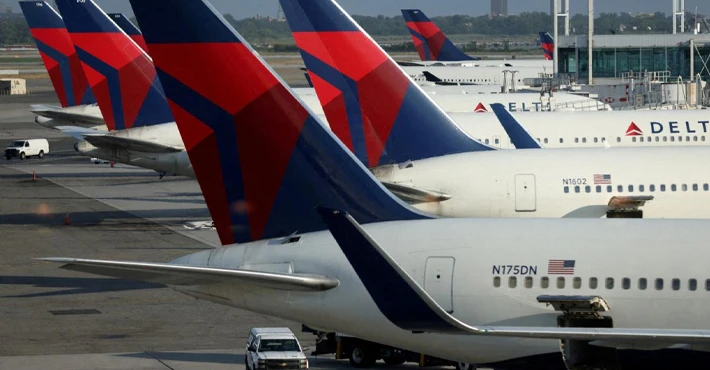 Uçakta "zorla öpülen" kadın, havayolu firmasına dava açtı
