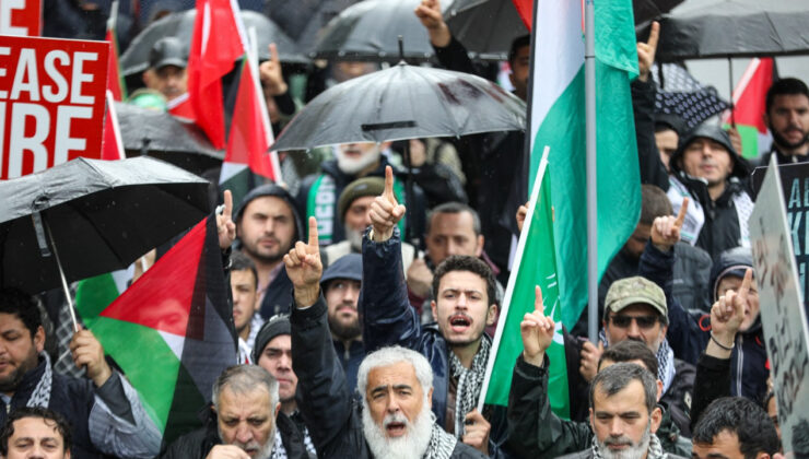 Üsküdar'da İsrail protestosu: Kardeşlerimiz yalnız değil