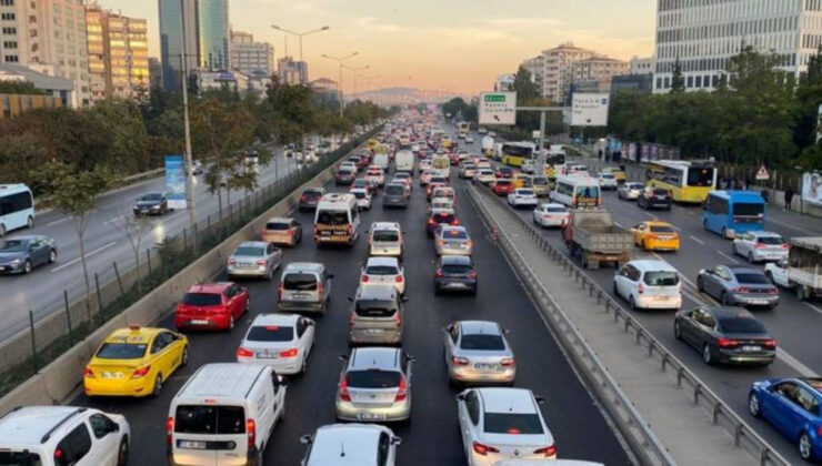 İstanbullular dikkat! Bugün bazı yollar trafiğe kapatıldı
