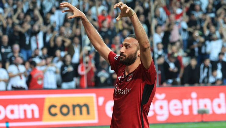 Cenk Tosun derbide golü attı, formayı kaptı! Beşiktaş'ta karar verildi