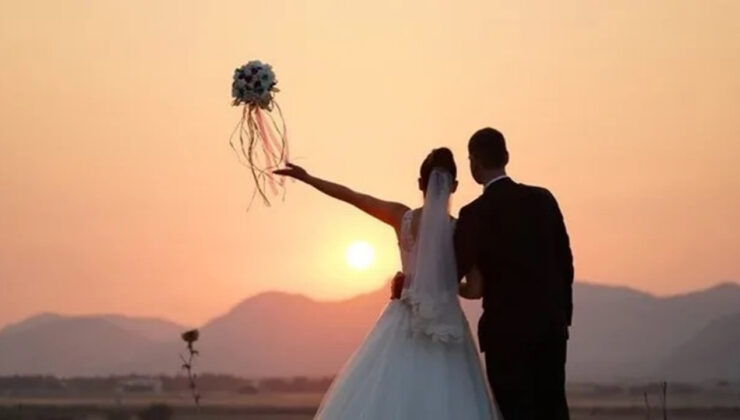 Endonezya'da akıllara durgunluk veren olay! 12 günlük gelin erkek çıktı, damat neye uğradığını şaşırdı