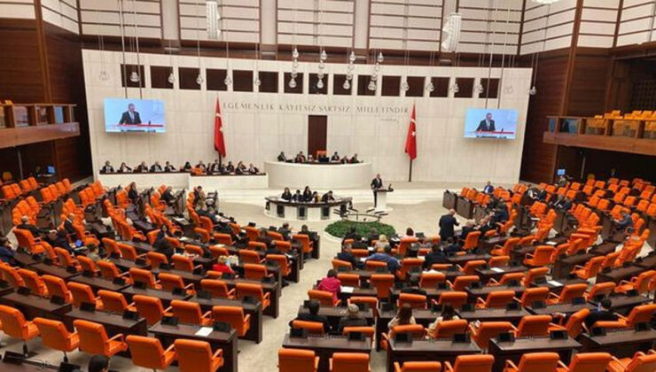 Anayasa Komisyonu ile Karma Komisyon tatilde de çalışacak