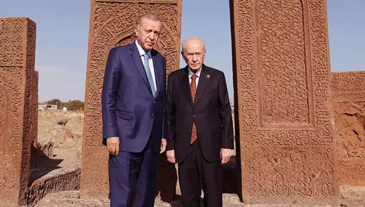 Cumhurbaşkanı Erdoğan Selçuklu Mezarlığı ziyaret etti