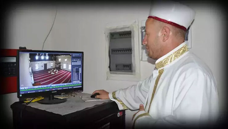 Yürekleri ısıtan hareket! Caminin elektriğini kullanıp para ve bir de not bıraktılar