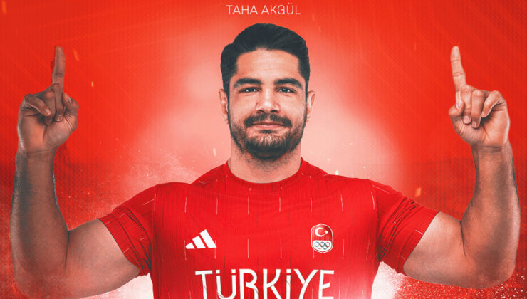 Milli güreşçimiz Taha Akgül Paris 2024 Olimpiyat Oyunları'nda adını yarı finale yazdırdı