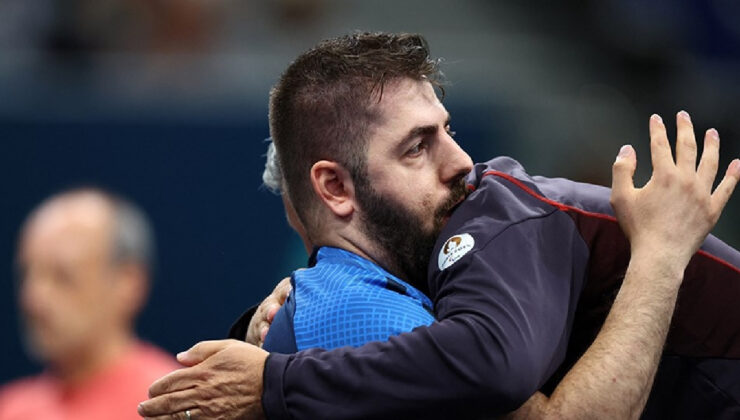 Paris 2024 Paralimpik Oyunları'nda Ali Öztürk para masa tenisi kategorisinde madalyayı garantiledi!