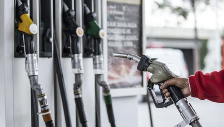Petrol kuruş artsa zam yapanlar düştüğünde ölü taklidi yapıyor