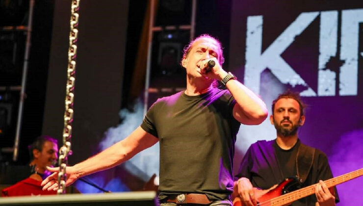 Şarkıcı Kıraç konser için gittiği Edirne'de kayboldu! Konser alanını çevredikilere sorarak buldu…