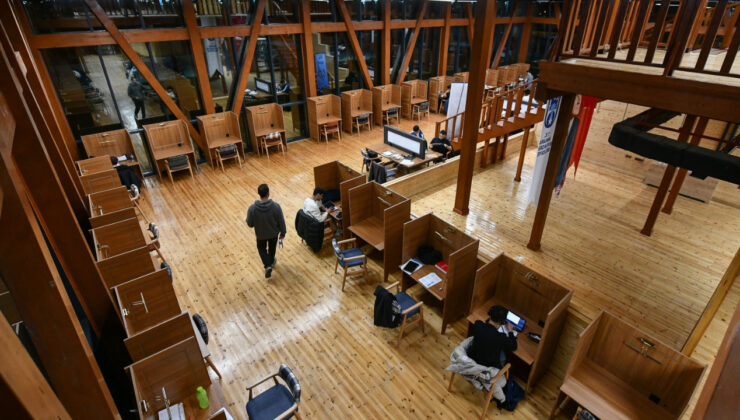 Ankara Büyükşehir Belediyesi, ”Batıkent Genç Akademi”yi öğrencilerin hizmetine açtı