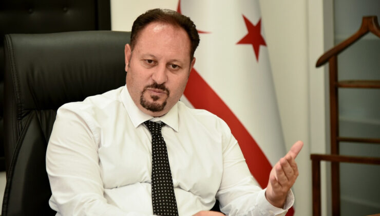 KKTC Meclis Başkanı istifa etti