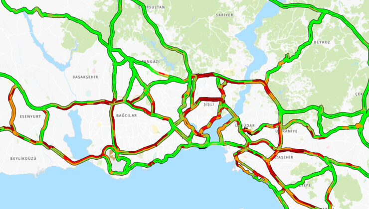 İstanbul’da yılbaşı trafiği erken başladı
