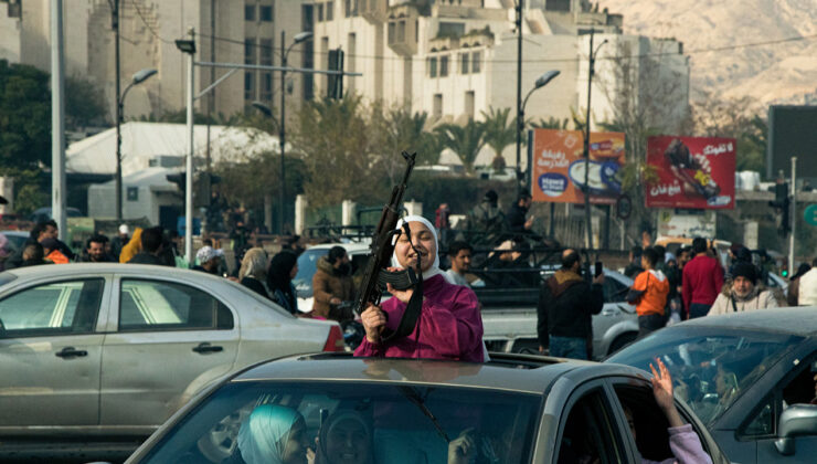 Suriye’de 8 Aralık ”Milli Bayram” ilan edildi