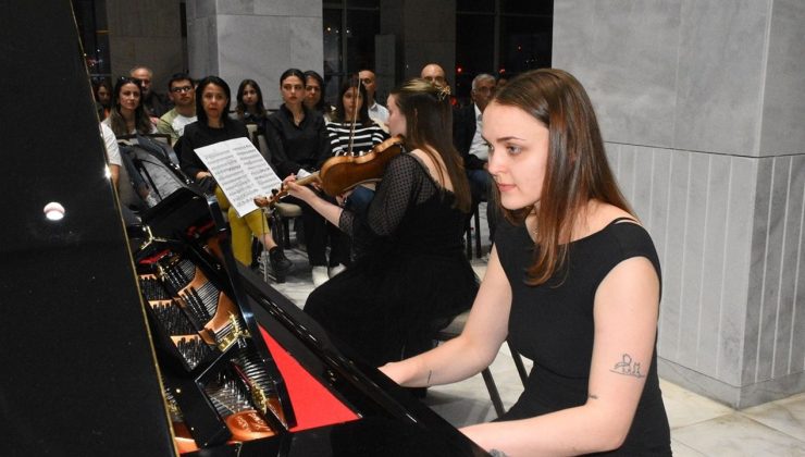 24. Afyonkarahisar Klasik Müzik Festivali’nde Çekya’dan Ars Essendi Üçlüsü Sahnede