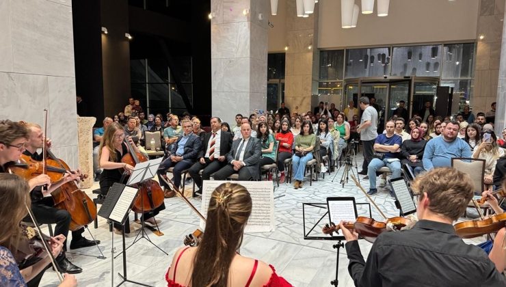 24. Afyonkarahisar Klasik Müzik Festivali’nde Prag Oda Müziği Topluluğu Konser Verdi