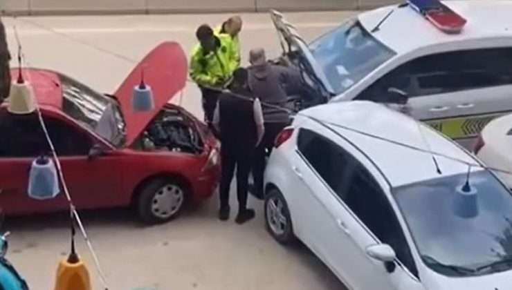 Bilecik’te Polis, Yolda Kalan Vatandaşa Akü Takviyesi Yaptı