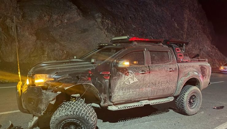 Hakkari’de İki Pikabın Çarpışması: 8 Yaralı