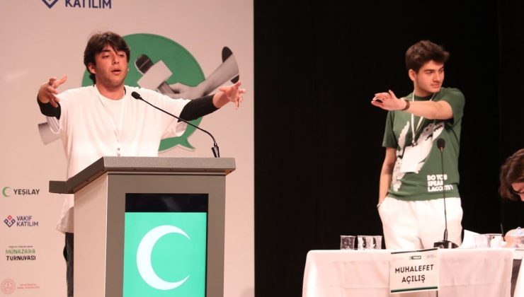 Kocaeli’de Yeşilay Liseler Arası Münazara Turnuvası Bölge Finali Yapıldı