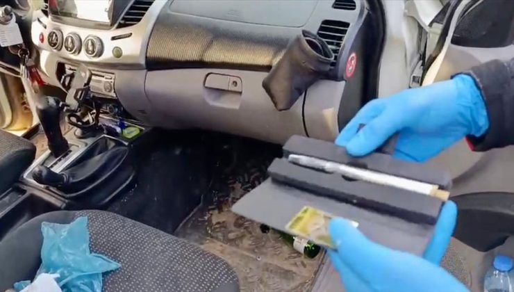Mersin’de Kalem Görünümlü 3 Ruhsatsız Tabanca Ele Geçirildi