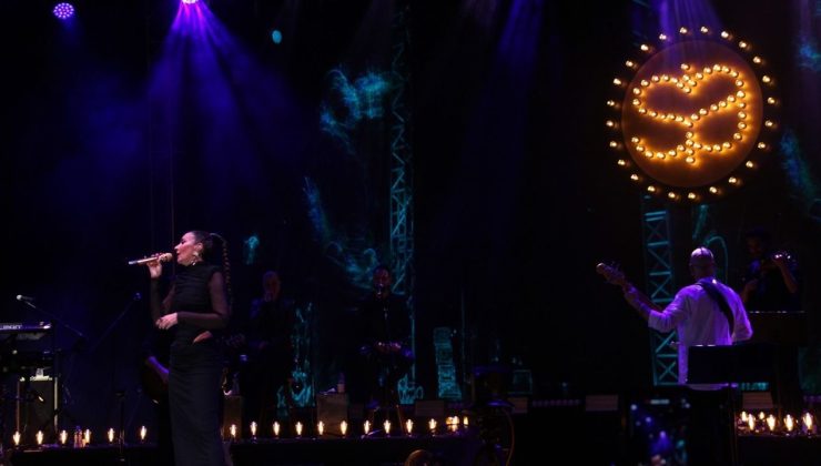 Sıla, Antalya’da Unutulmaz Bir Konser Verdi