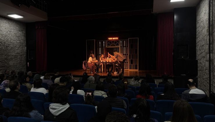 Trabzon’da ‘Öğle Kahvesi’ Oyunu Sanatseverlerle Buluştu