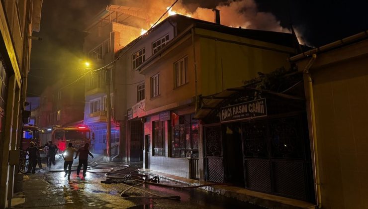 Bursa’da Oto Tamirhanesinde Yangın, Hasar Oluştu