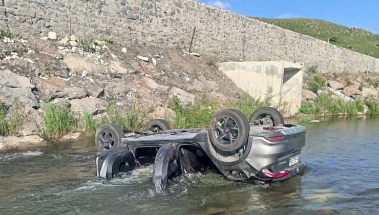 Erzurum’da Dereye Yuvarlanan Otomobilde 3 Kişi Hayatını Kaybetti