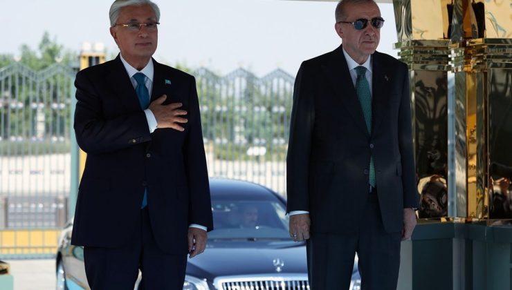 Cumhurbaşkanı Erdoğan, Kazakistan Cumhurbaşkanı Tokayev’i Resmi Törenle Ağırladı