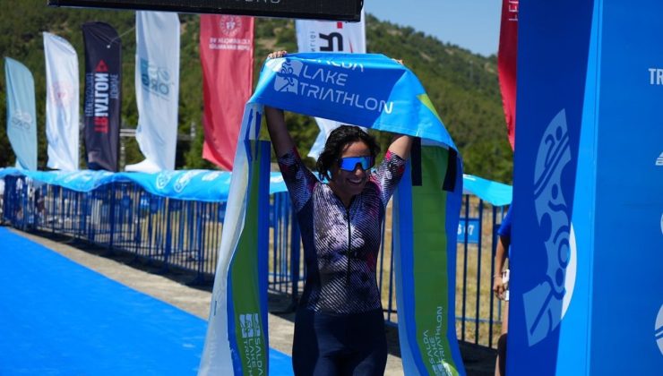 Salda Gölü’nde Triatlon Heyecanı: 344 Sporcu Yarıştı