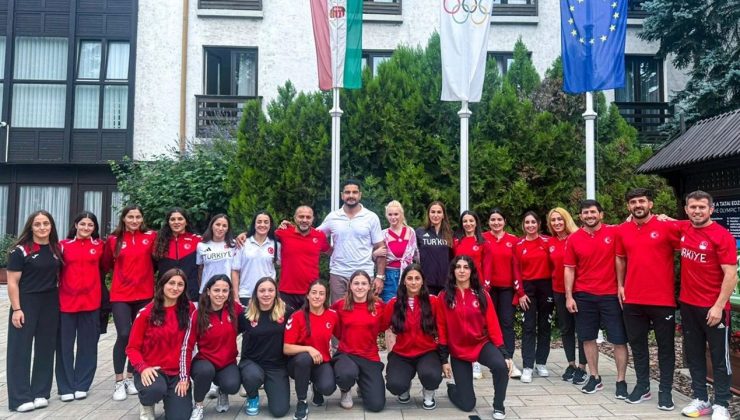 Taha Akgül, Macaristan’daki Güreşçilere Moral Ziyareti Gerçekleştirdi