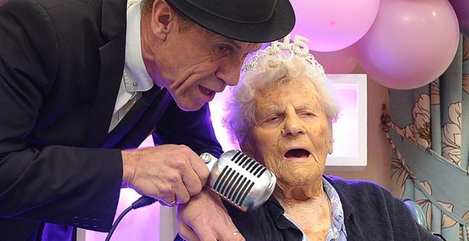 Dünyanın en yaşlı insanı 116 yaşına bastı