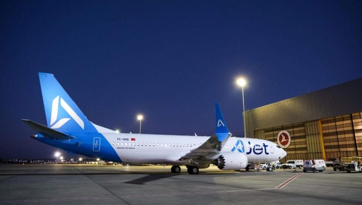 AJet’in üçüncü yeni uçağı İstanbul’a geldi