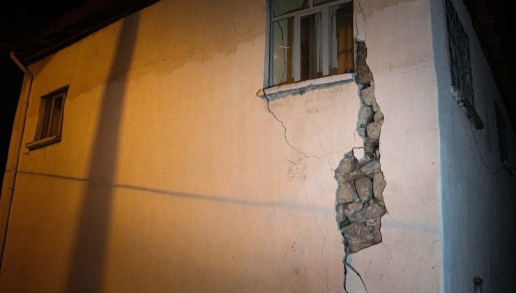 Balıkesir Sındırgı’da 6,1 Büyüklüğünde Deprem: Kırsal Mahallelerden İlk Anlatımlar