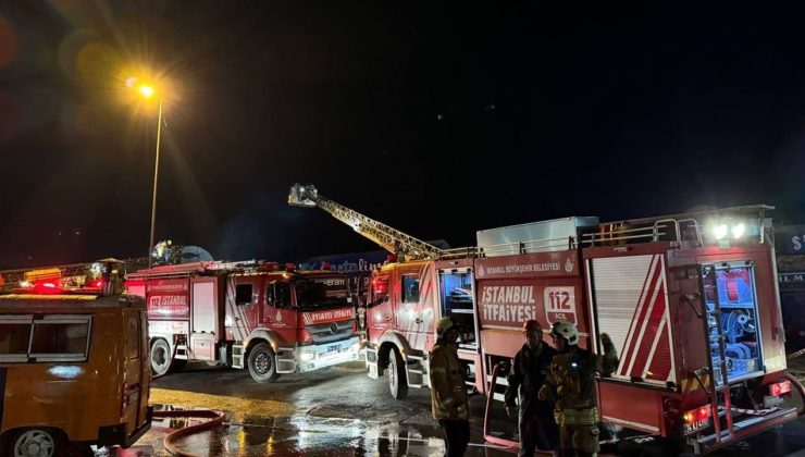 Kartal Balıkçı Barınağındaki Yangın Kontrol Altına Alındı