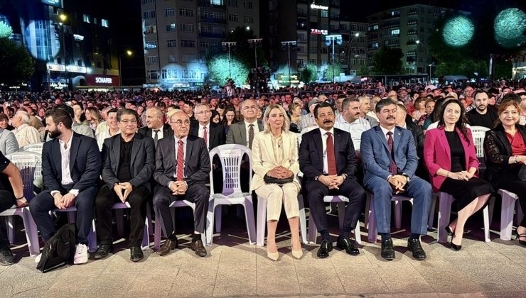 Kırşehir’de TRT Sanatçılarından Unutulmaz Açık Hava Konseri