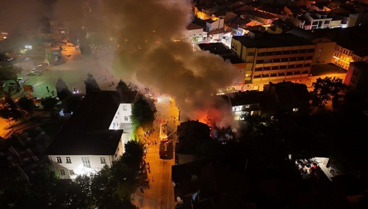 Kütahya’da İş Yerinde Yangın: Ekipler Hızla Müdahale Etti
