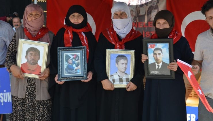Muş’ta Aileler DEM Parti Önünde Eylemlerine Devam Ediyor