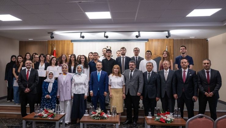 TİHEK Başkanı Altun, İnsan Hakları ve Eşitlik Hukuku Sertifika Töreni’nde Önemli Mesajlar Verdi
