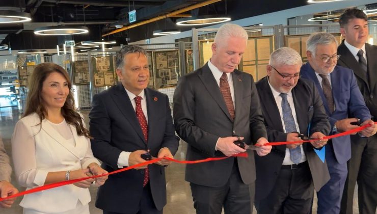 KGK’nin “Türkiye’deki Amerika” sergisini İstanbul Valisi açtı