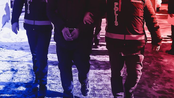 Beyoğlu’nda turisti darbeden 2 şüpheli yakalandı