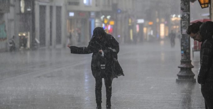 4 il için “sarı” uyarı: Kuvvetli yağışa dikkat