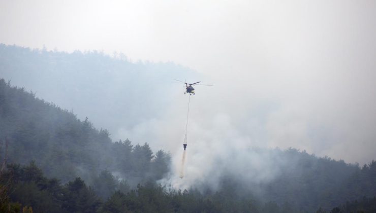 Kastamonu-Karabük sınırındaki yangınlara müdahale sürüyor