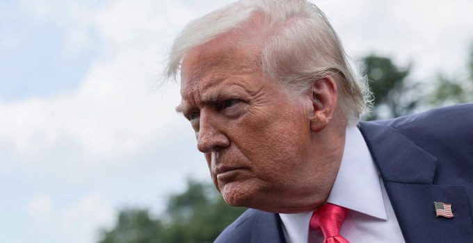 Trump, yeni Fed başkanının faiz kararlarında kendisiyle istişare etmesi gerektiğini söyledi