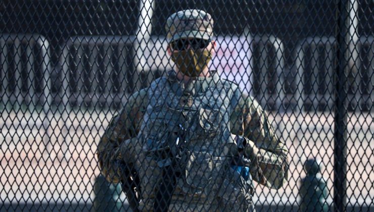 Trump, Chicago, Los Angeles ve Portland’daki ulusal muhafızları geri çekeceğini açıkladı