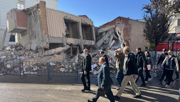 Gebze’de çöken binada bilirkişi incelemesi başladı