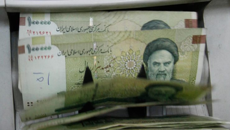 İran Meclisi, ulusal para biriminden dört sıfır atılmasına ilişkin yasa tasarısını kabul etti