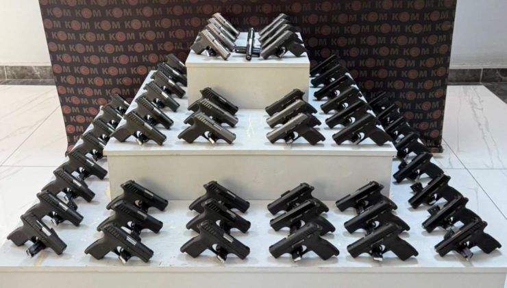 Yolcu otobüsünde 55 ruhsatsız tabanca ele geçirildi