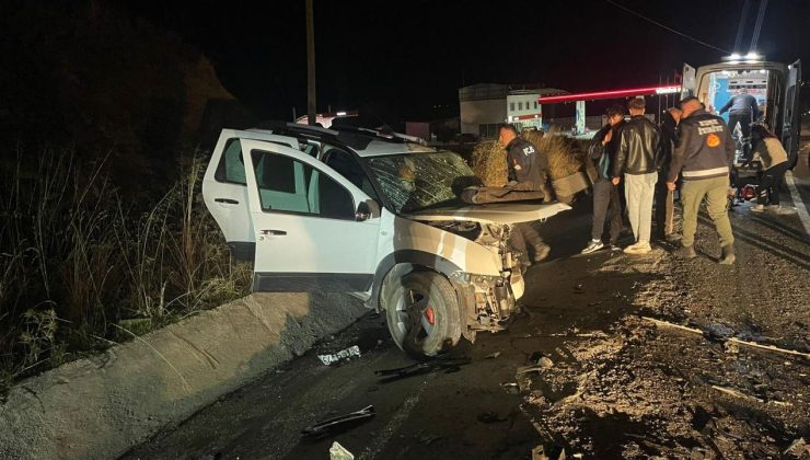 Uşak’ta cipile otomobil çarpıştı: 2 ölü, 3 yaralı