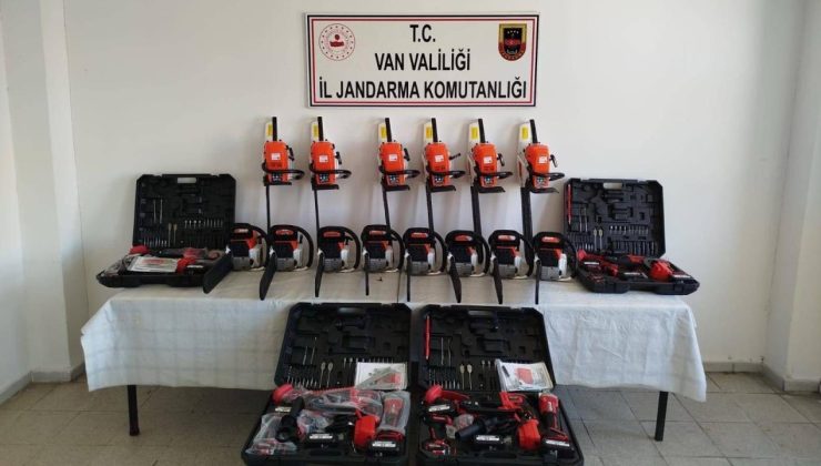 Van’da 430 bin TL değerinde gümrük kaçağı eşya ele geçirildi