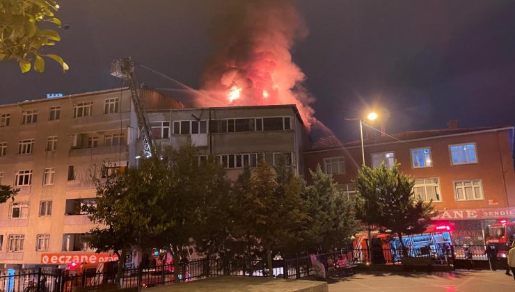 Beyoğlu'nda bina yangını